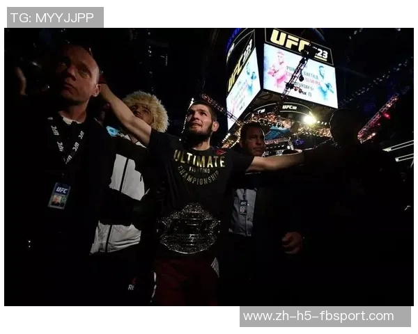 小鹰与亚昆塔的巅峰对决谁将成为轻量级的新王者 小鹰与亚昆塔的巅峰对决谁将成为轻量级的新王者